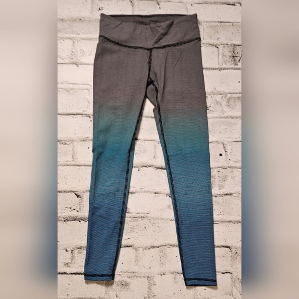 Daskin Gray and Blue Ombre Midi Leggings
